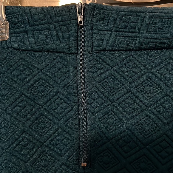 Torrid diamond knit skirt. NWT - never worn. Size 18. - Picture 5 of 6
